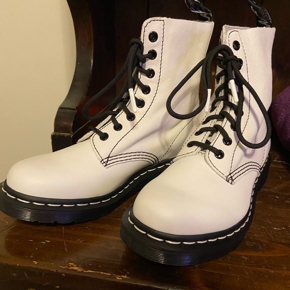 Dr. Martens Shoes - New Dr. Martens 1460 Pascal Virginia Boots Size 7